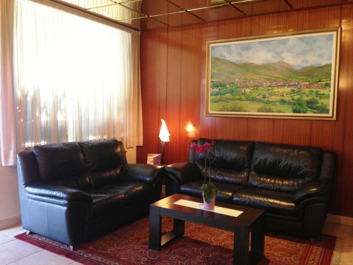 Hotel La Seu La Seu d'Urgell Zewnętrze zdjęcie